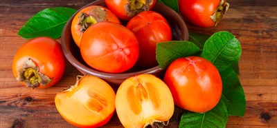 Persimmon. Kaki. Japanska jabuka 